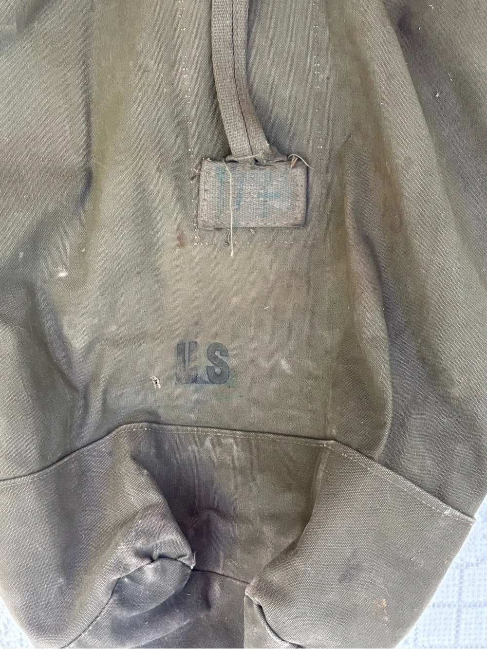 Vintage US military duffel bag Oilve Green sturdy olive